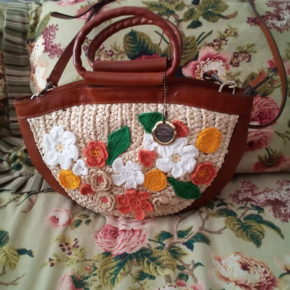 PATRICIA NASH /OSSI -FLORAL SATCHEL - Picture 1 of 2